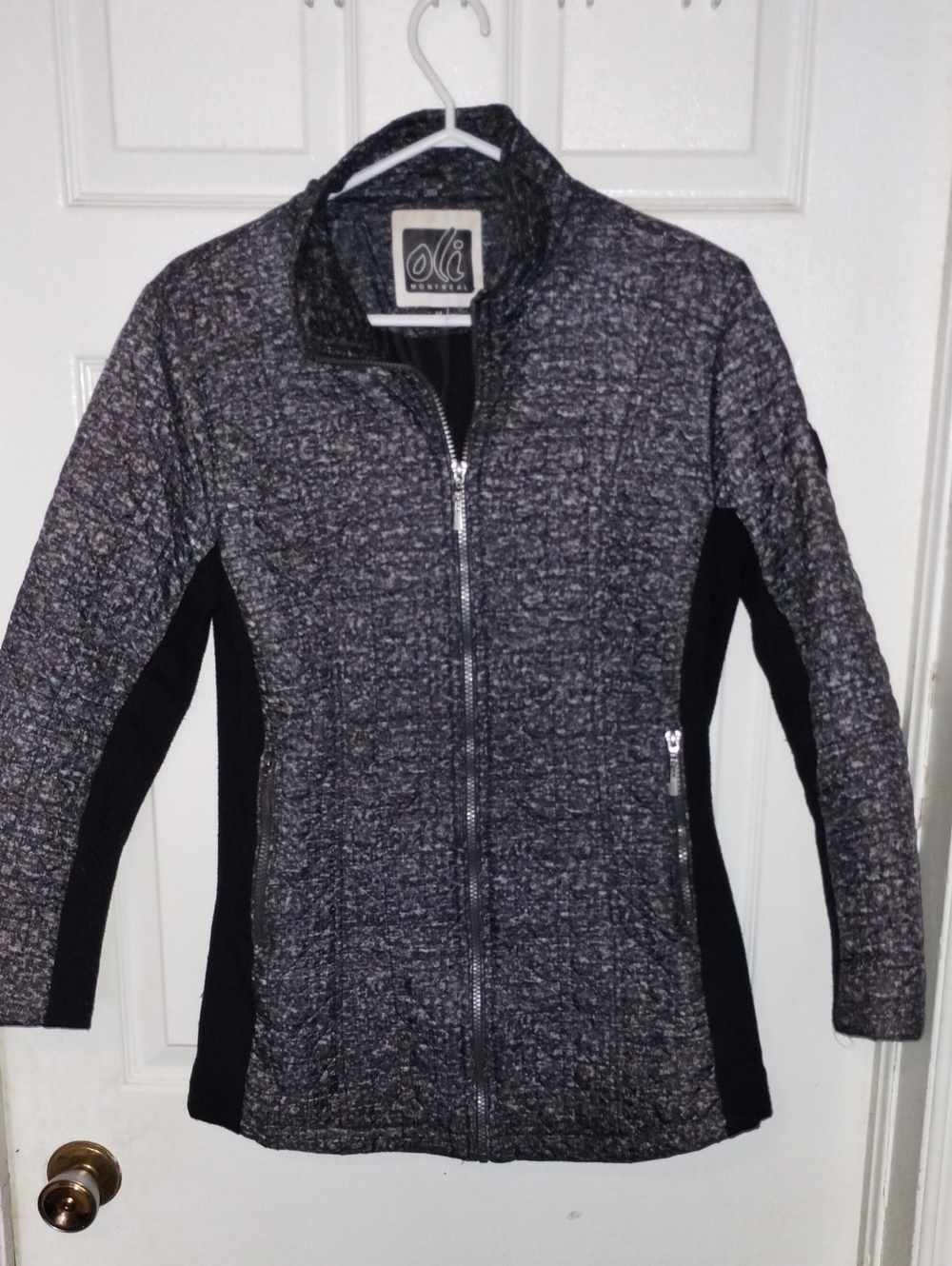Oli Montreal Full-Zip Hybrid Fleece Jacket With Black Side Panels, Size Med